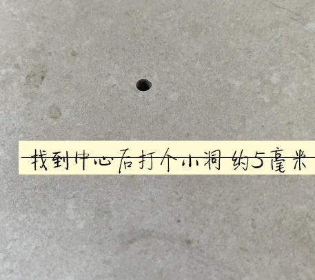 铁山港瓷砖空鼓维修公司专业解答在瓷砖铺贴过程中，如果砂料搅拌不均匀，将会带来以下问题